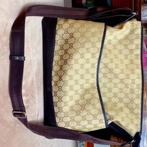 Gucci Shoulder Bag ( lap top, messenger bag, diaper bag)